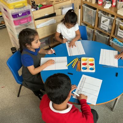 Reception Explores the Art of Mondrian🎨🟥🟦🟨 - WC 13.04.26